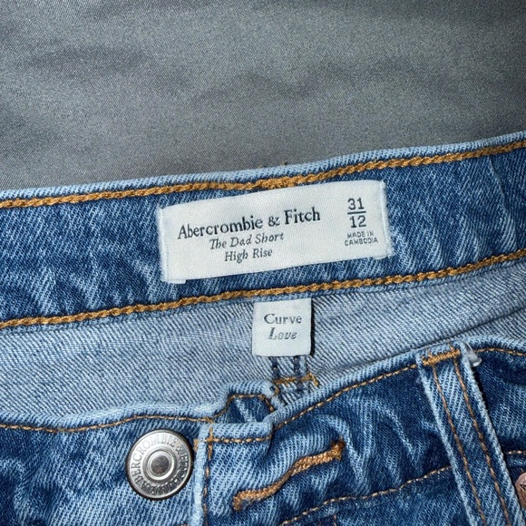 Abercrombie & Fitch Curve Love High Rise Dad Short - Picture 2 of 3